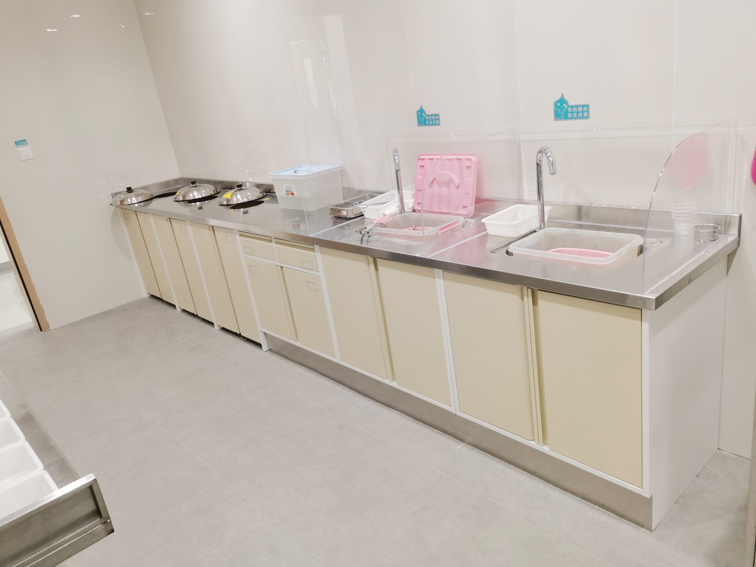 Nantong First People's Hospital — Integrated Medical Furniture Project