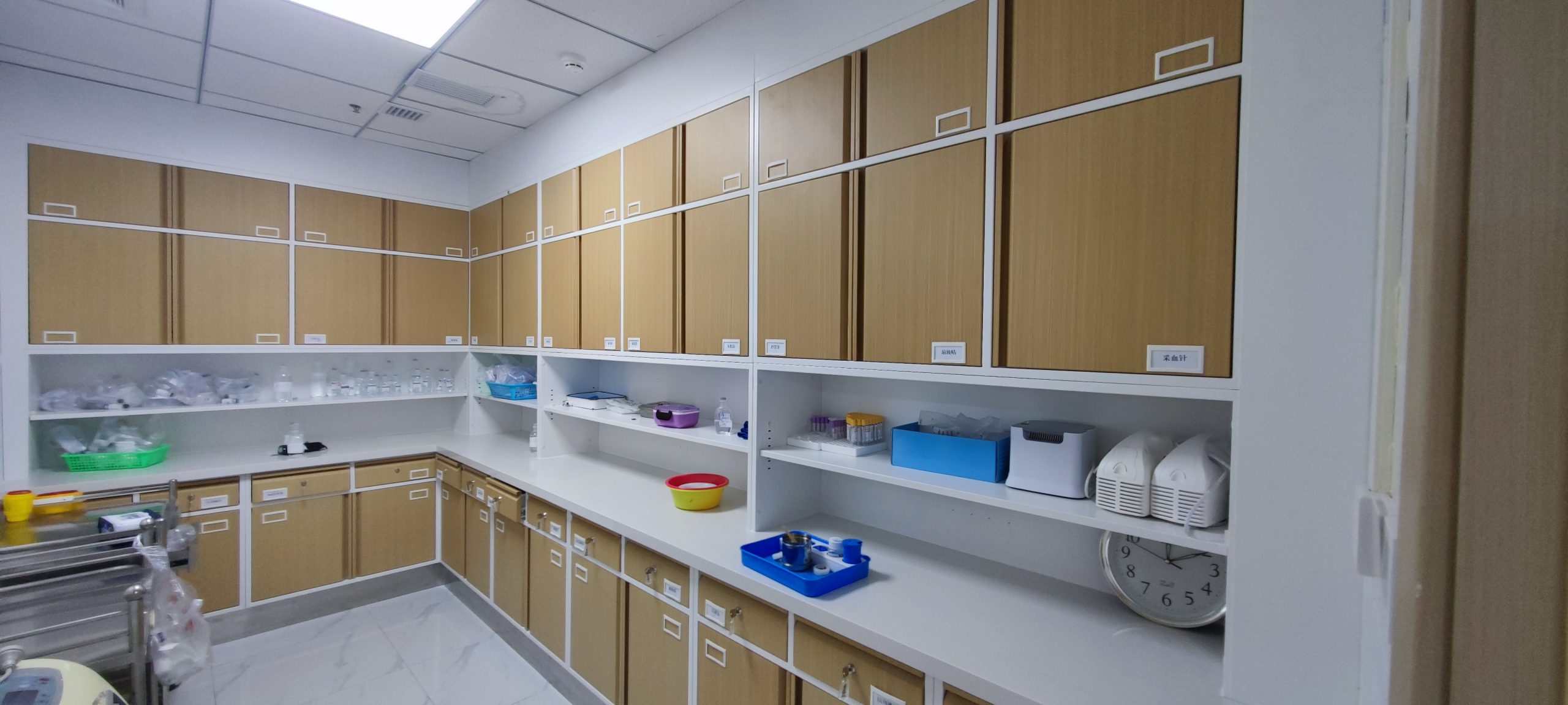 Qingchuan Traditional Chinese Medicine Hospital — TCM Furniture Fit-Out