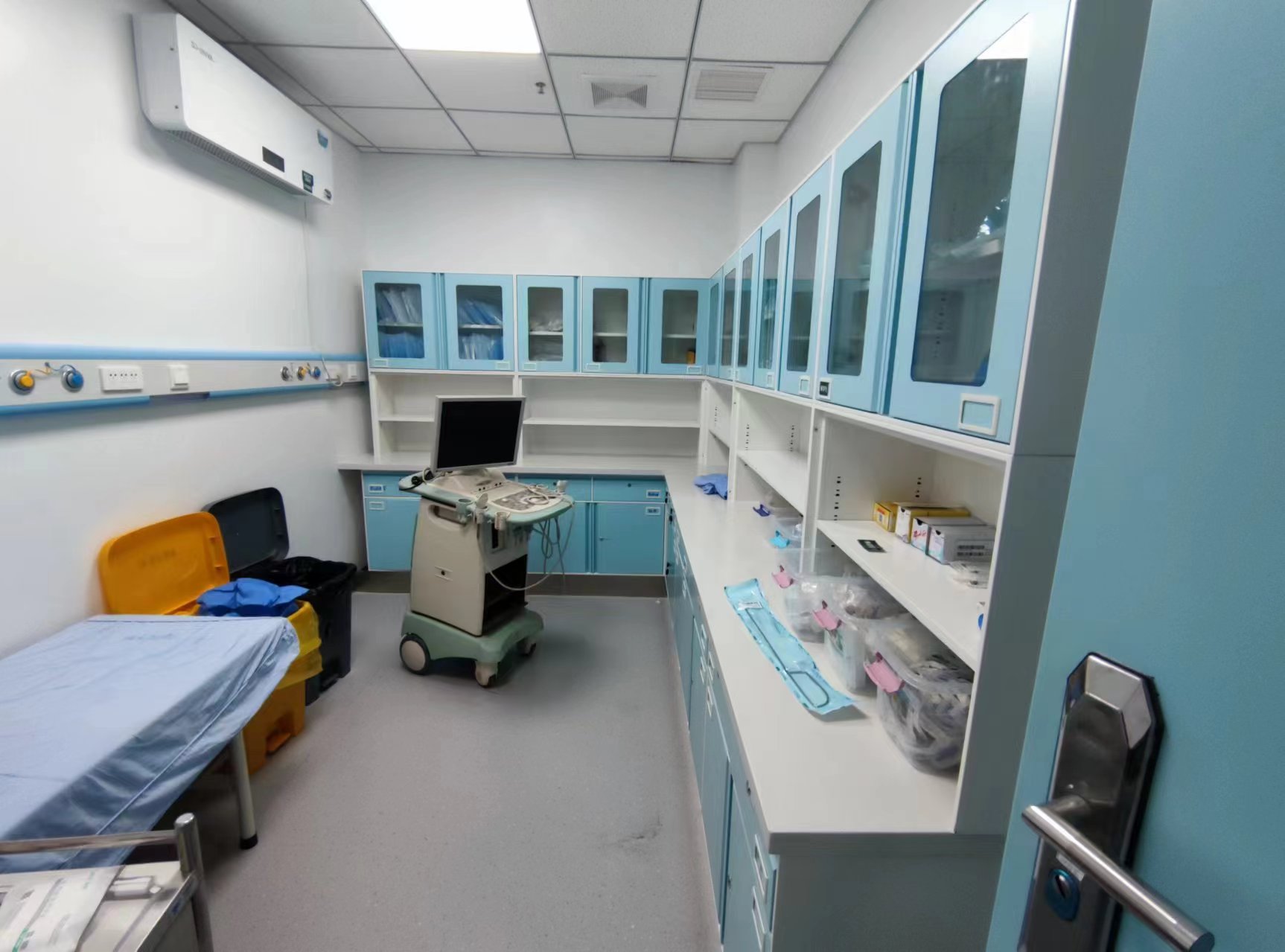 Gaoxian People's Hospital — Medical Furniture Fit-Out