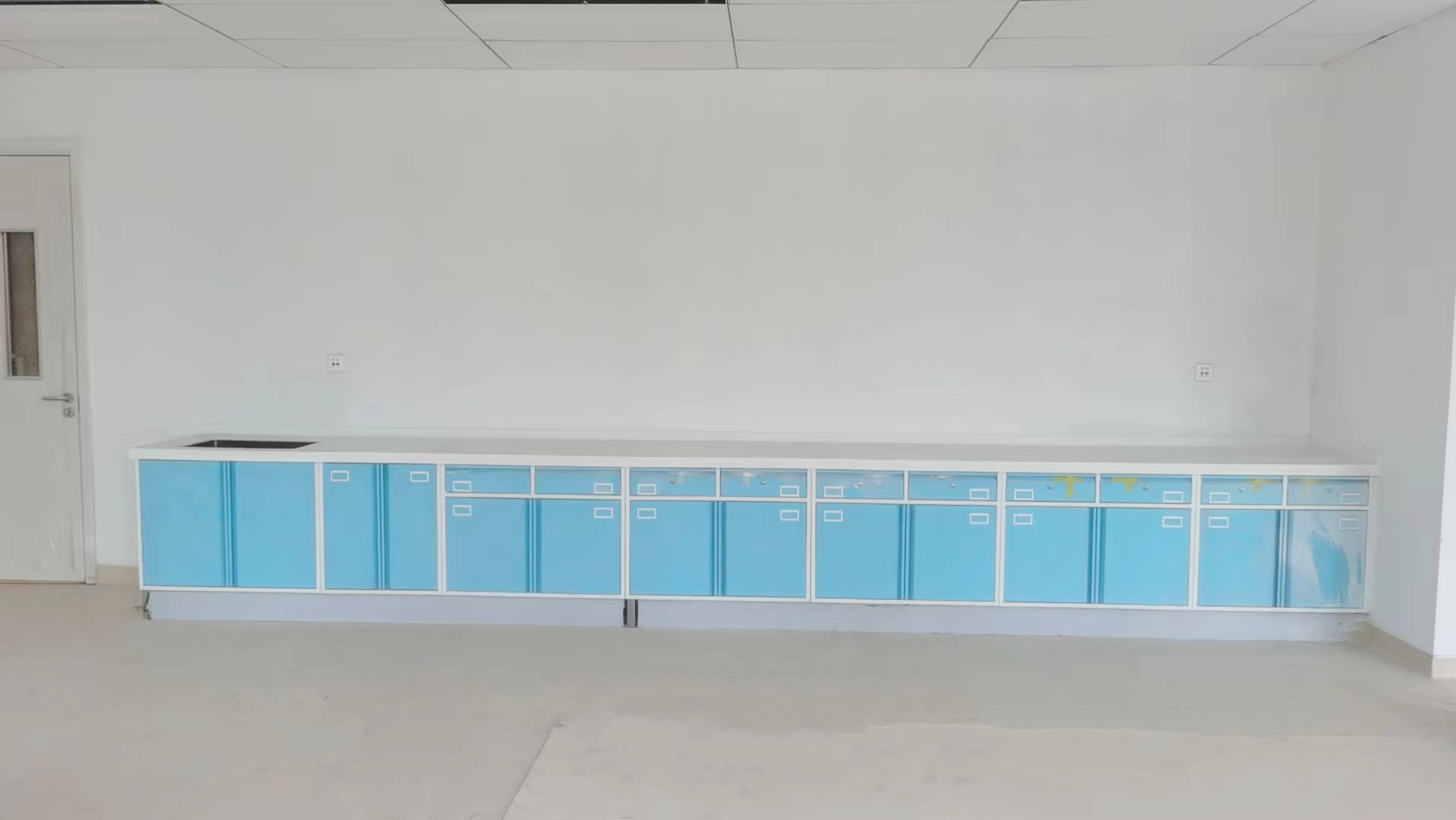 Anqing Municipal Hospital — Medical Furniture Fit-Out