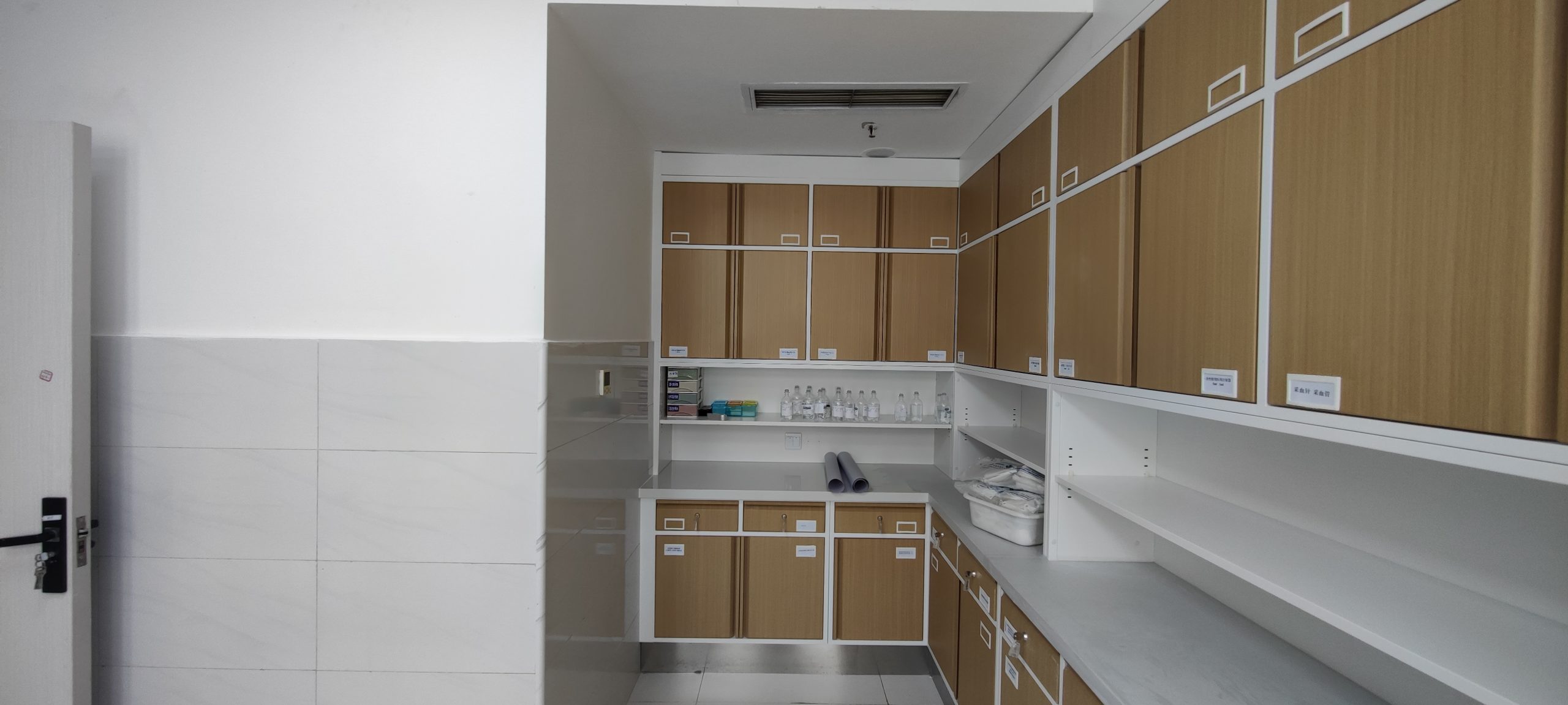Qingchuan Traditional Chinese Medicine Hospital — TCM Furniture Fit-Out