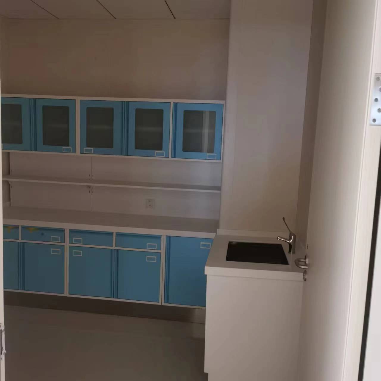 Anqing Municipal Hospital — Medical Furniture Fit-Out