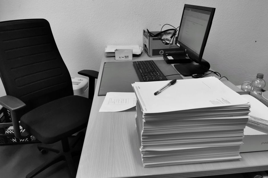NHS furniture procurement framework document with DFA3 details